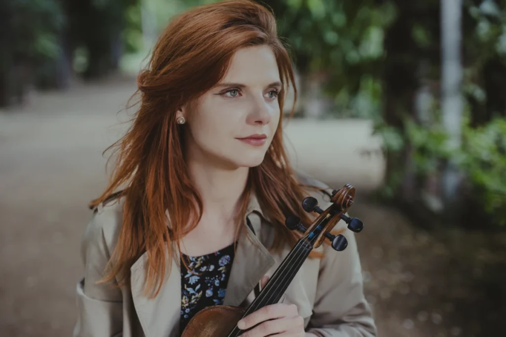 Anna Chyrina zdjęcie ze skrzypcami